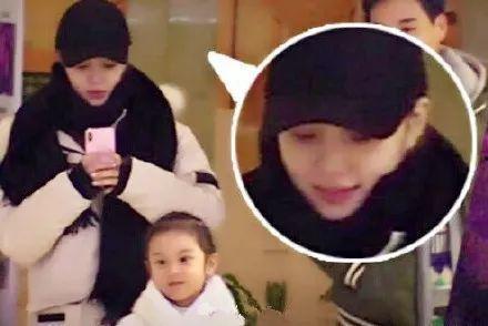 女星变吃瓜群众,变身全民吃瓜群众